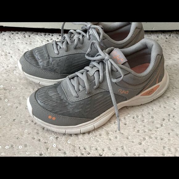 Women’s Ryka Gray Sneakers Size 7.5 - Picture 4 of 8